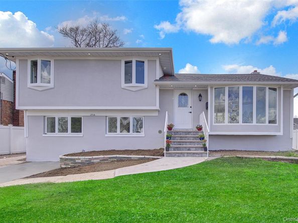1716 White Street, North Bellmore NY 11710