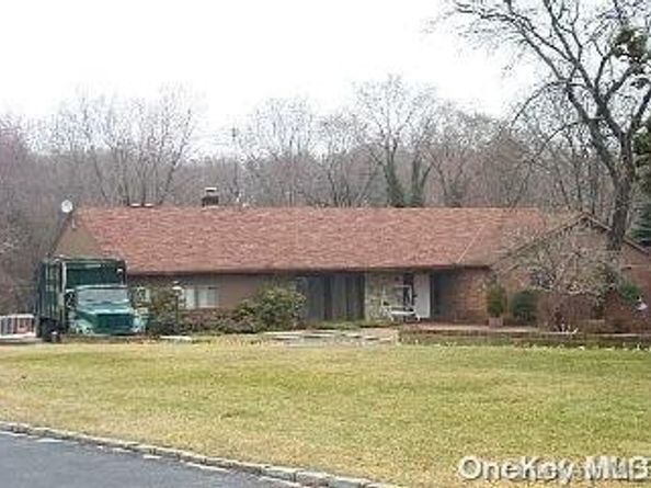 20 Rolling Hill Road, Old Westbury NY 11568