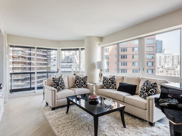 200 East 61st Street 16E, New York NY 10065