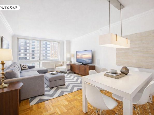 217 East 96th Street 25FG, New York NY 10128