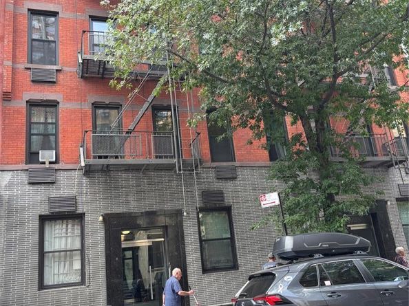 430 East 85th Street 5B, New York NY 10028