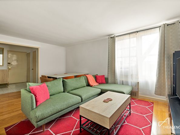 60-11 Broadway 6E, Queens NY 11377