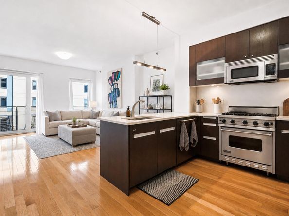 454 West 54th Street 4K, New York NY 10019