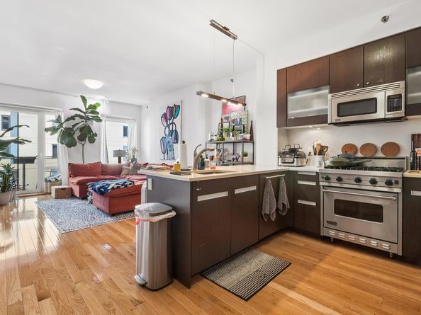 454 West 54th Street 4K, New York NY 10019
