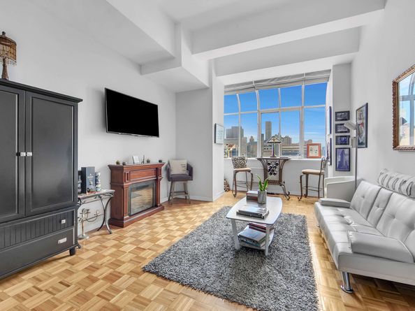 310 East 46th Street 21f, New York NY 10017-3002