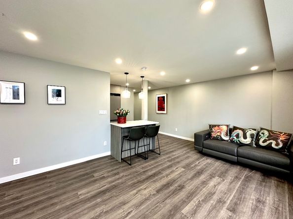 170 Park Row 24E, New York NY 10038