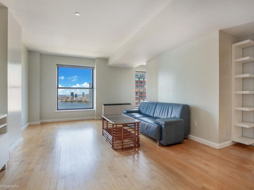 20 West Street 28A, New York NY 10004