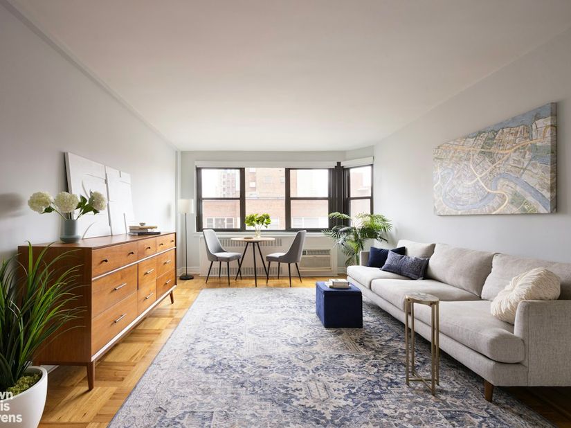 233 East 69th Street 17M, New York NY 10021