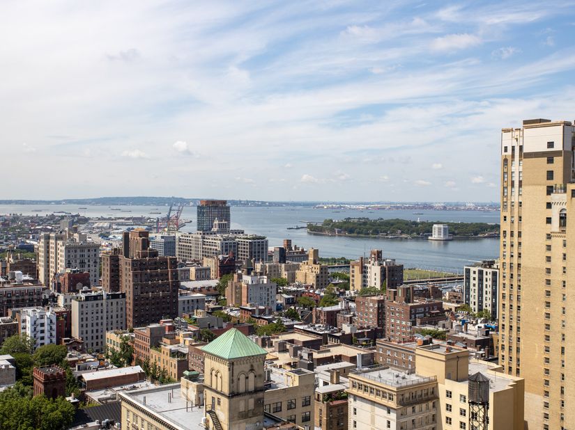 75 Henry Street 29J, Brooklyn NY 11201