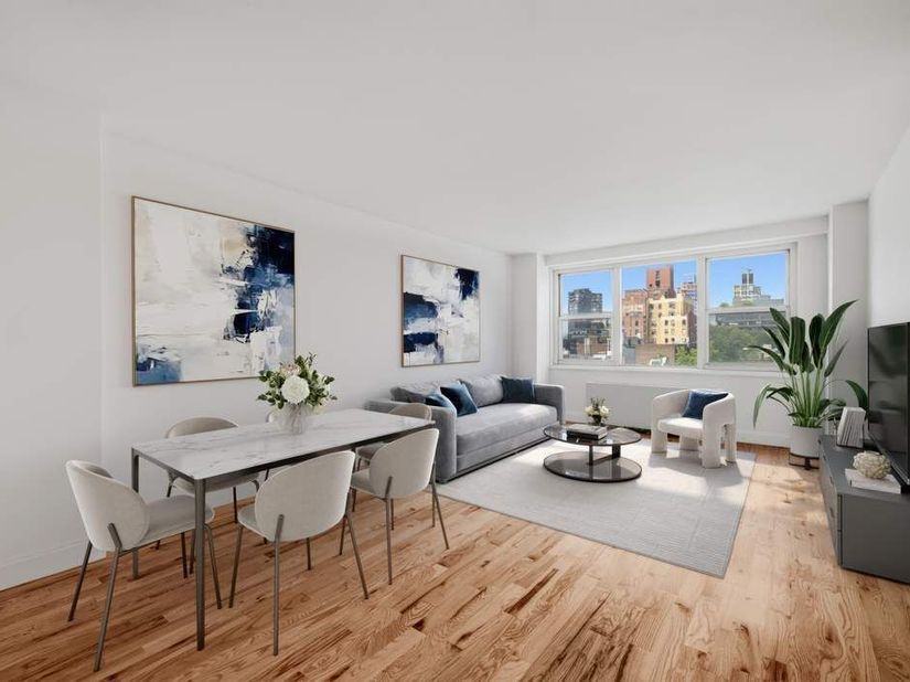 360 West 22nd Street 8D, New York NY 10011
