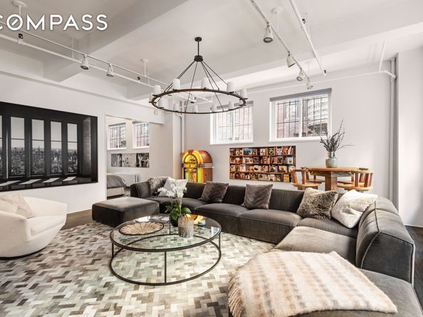 241 West 36th Street 7R, New York NY 10018