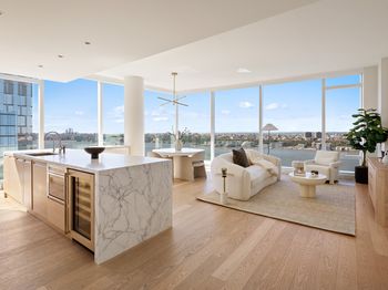 30 Riverside Boulevard