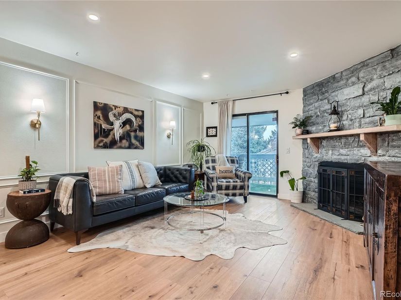 8335 Fairmount Drive 11203, Denver CO 80247