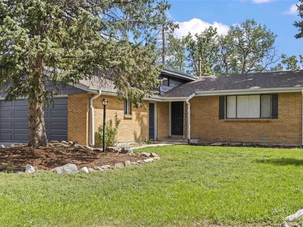 390 Scranton Street, Aurora CO 80011