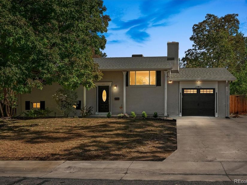 553 W Easter Avenue, Littleton CO 80120