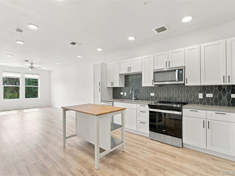 2851 W 52nd Avenue 307, Denver CO 80221