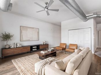 277 N Broadway