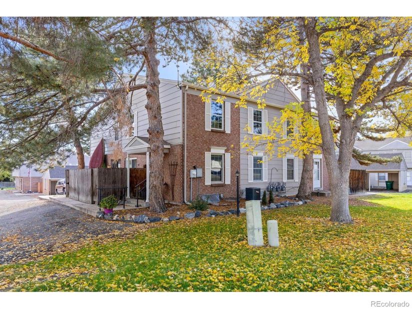8 Amesbury Street, Broomfield CO 80020