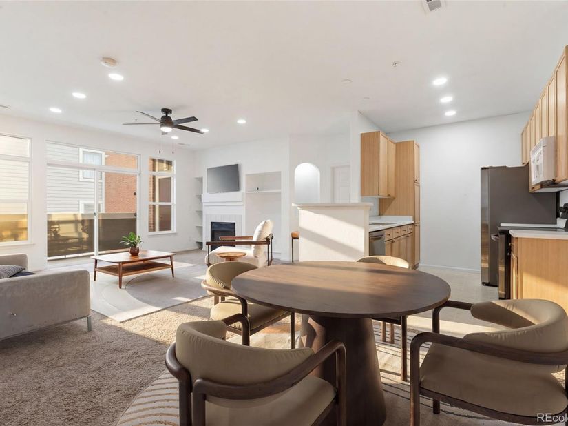 14353 E 1st Drive 201, Aurora CO 80011