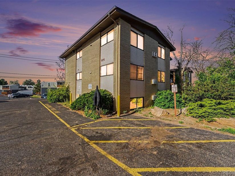 875 S Quebec Street 24, Denver CO 80247