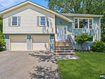 11 Ray Avenue