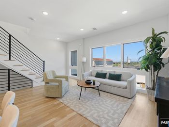 98 Western Avenue