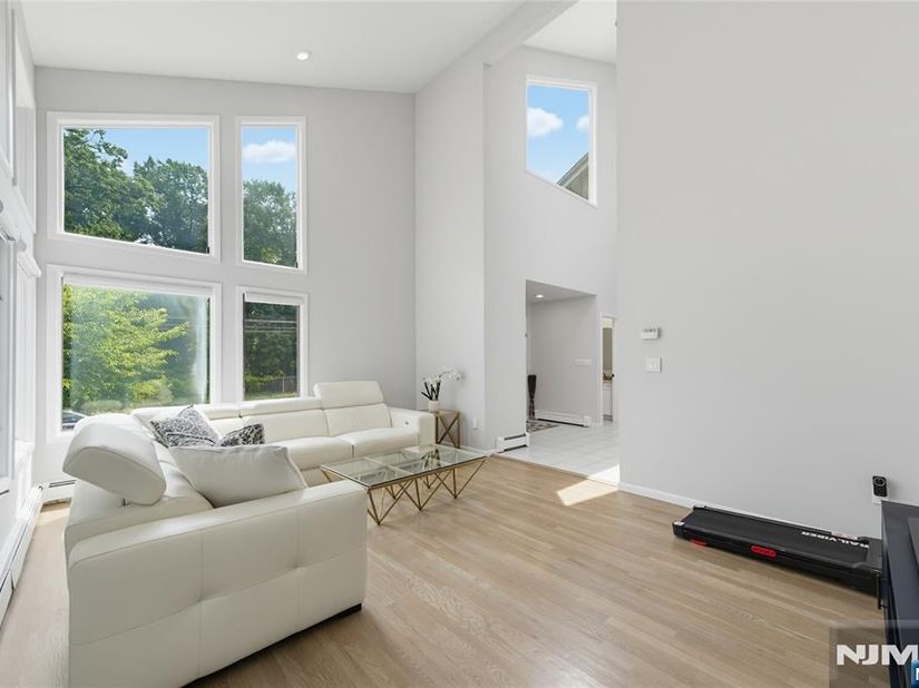 15 Hudson Terrace, Englewood Cliffs NJ 07632