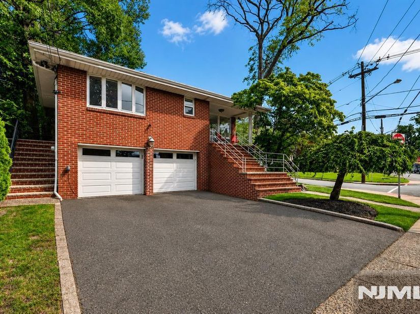 1026 Harvard Place, Fort Lee NJ 07024