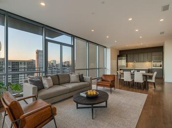 2200  Victory Avenue 