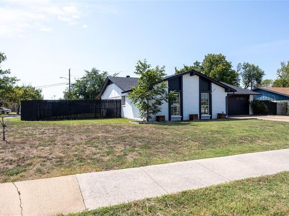 3500  Grande Bulevar  , Irving Texas 75062