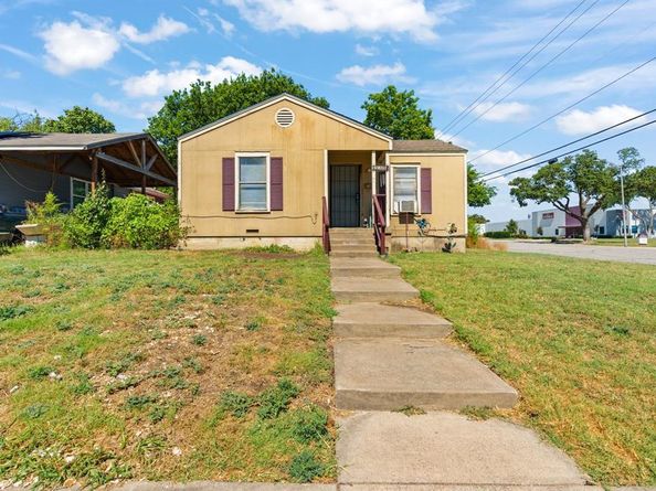 4300  Waits Avenue , Fort Worth Texas 76133