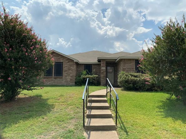 1214  April Showers Lane , Lancaster Texas 75134