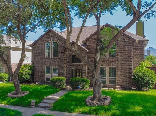2713  Water Oak Drive , Grand Prairie Texas 75052