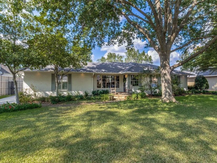 5835  Del Roy Drive , Dallas Texas 75230