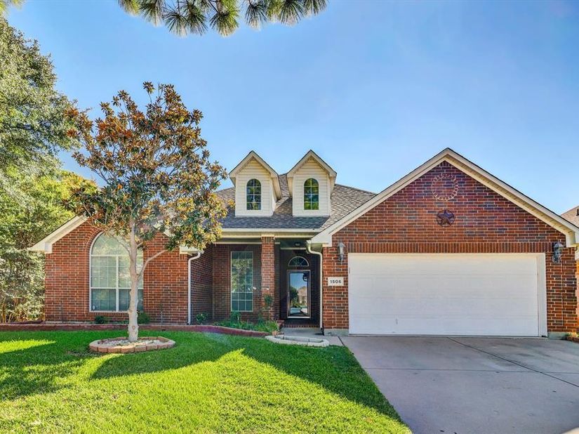1506  Park Grove Drive , Irving Texas 75060