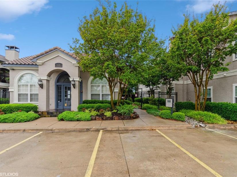 2601  Preston Road  5207, Plano Texas 75093