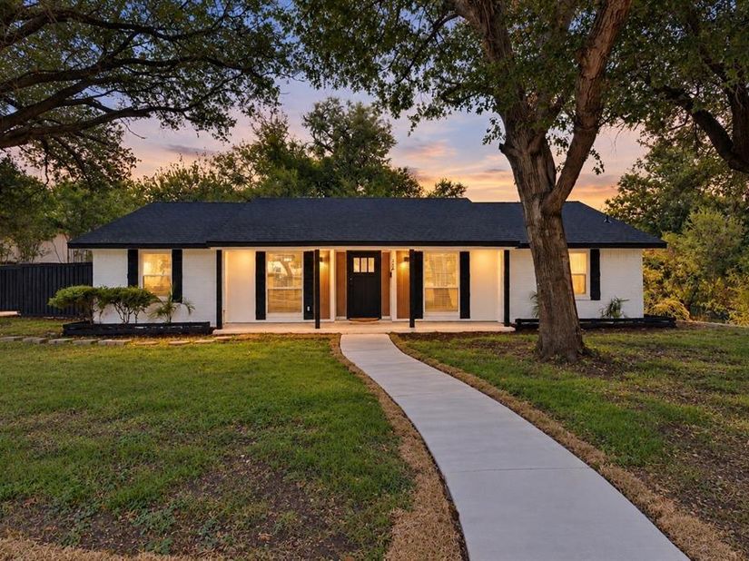 354  Brookview Drive , Garland Texas 75043
