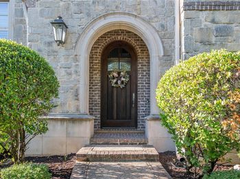 5009  Glenshire Drive 