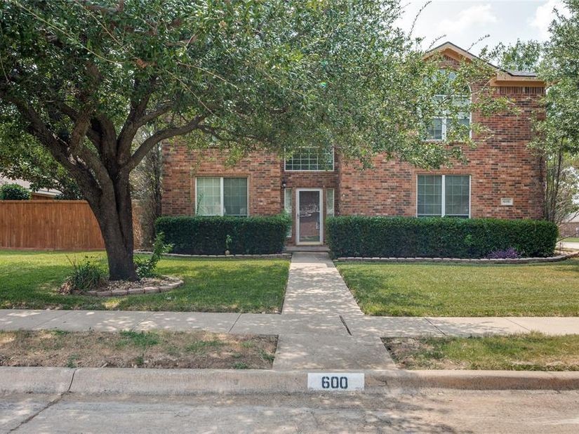 600  Sunfish Drive , Crowley Texas 76036