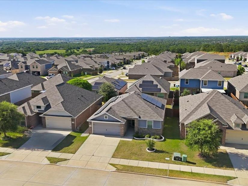 7533  Pleasant Oaks Street , Fort Worth Texas 76120
