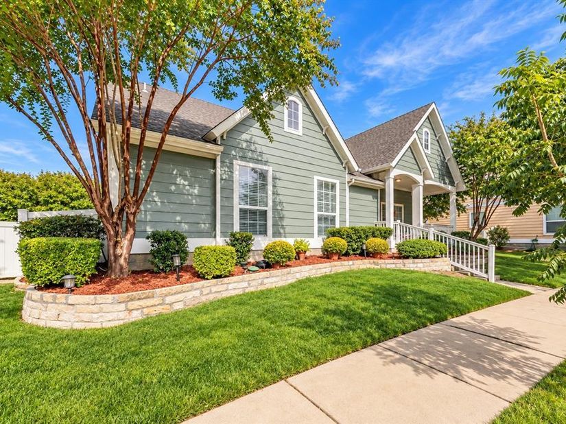 1009  Greenview Lane , Savannah Texas 76227