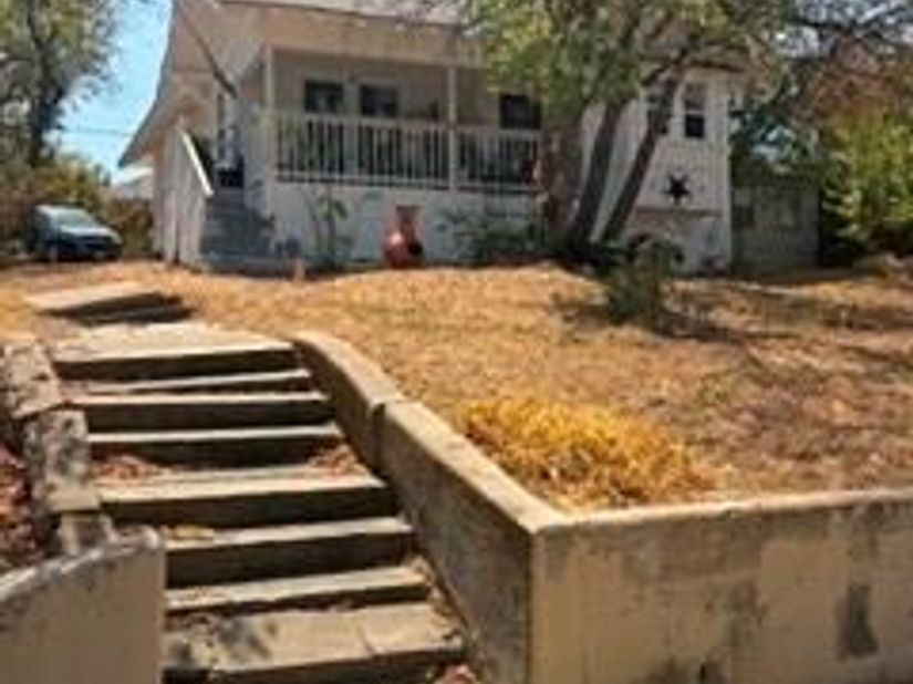 1276 E Magnolia Avenue , Fort Worth Texas 76104