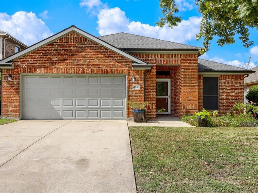 412  Crossbill Lane , Little Elm Texas 75068