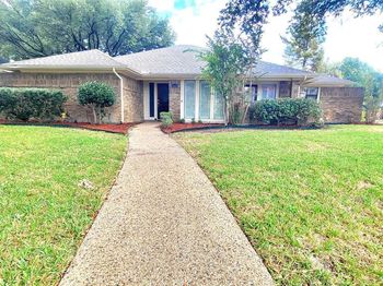 2302  Lone Oak Trail 