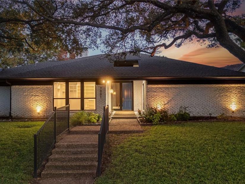7001  Rocky Top Circle , Dallas Texas 75252