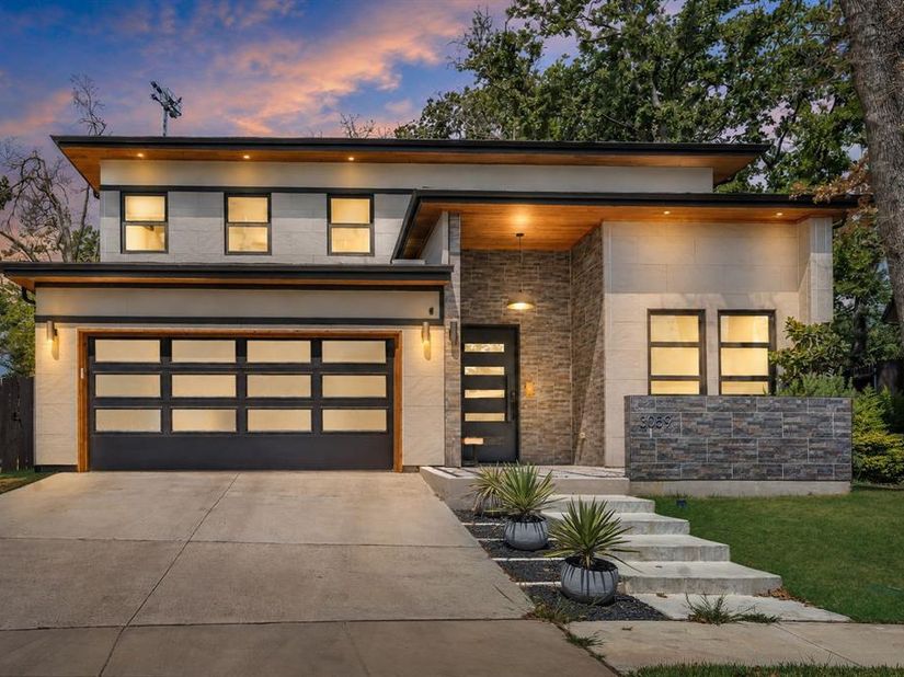 3059  Tall Oaks Court , Corinth Texas 76210