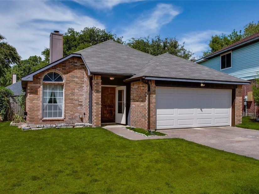 1114  Brewer Drive , Cedar Hill Texas 75104