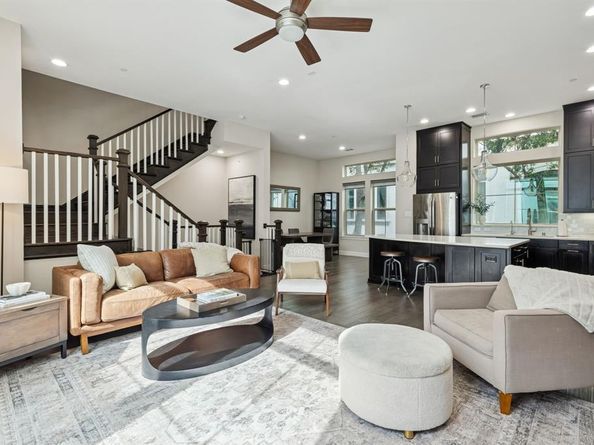 762  Spanish Oaks Place , Dallas Texas 75204