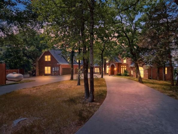 1180  Emerald Sound Boulevard , Oak Point Texas 75068