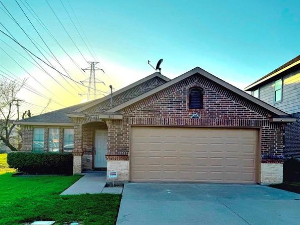 4803  Silver Avenue , Dallas Texas 75223